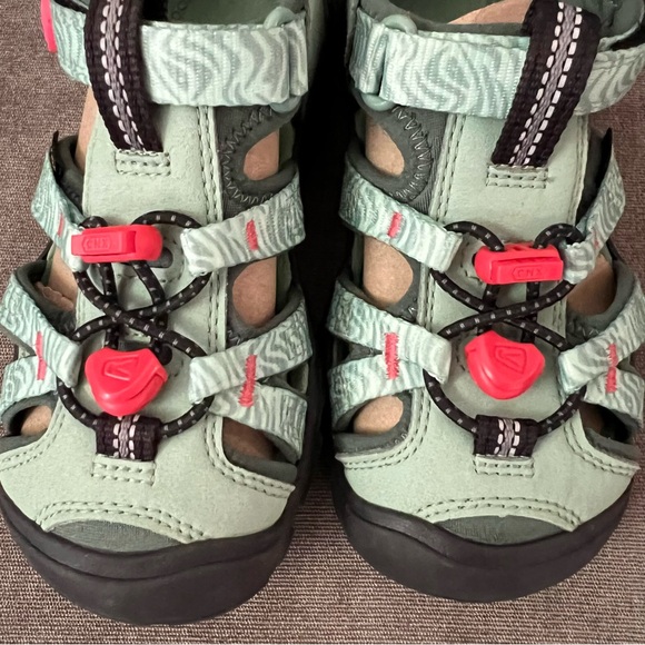 KEEN Seacamp 2 CNX Closed Toe Sandals Little Kids size 11 NWOT - Picture 9 of 9